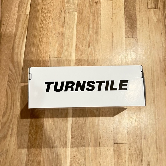 NIB🆕Converse x Turnstile One Star Pro Ox Pink/Wht
Sz Mens 11.5 Wmns 13.5 - Picture 2 of 9